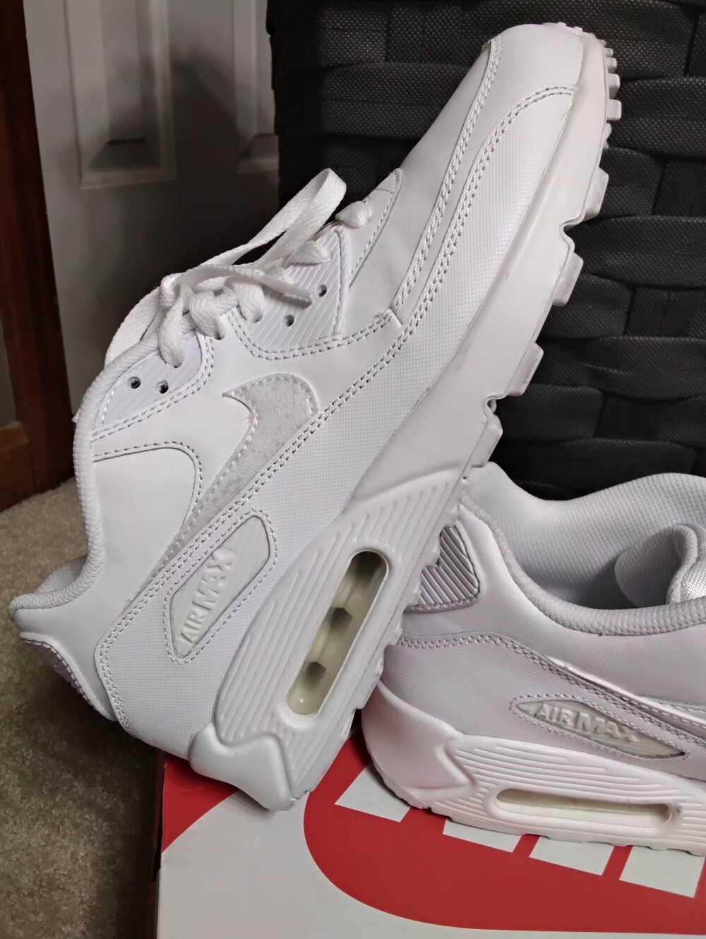 Nike Air Max 90 Leather, White, Women's Size 8.5 / Kids Size 7 - Picture 2 of 11